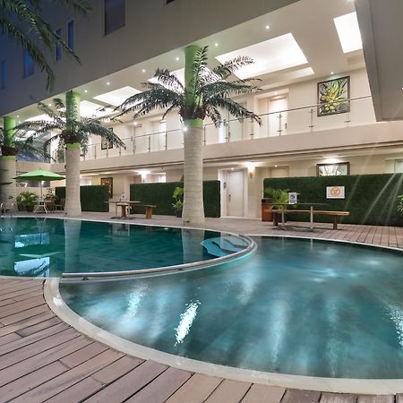 Sun Boutique Hotel Кута Экстерьер фото