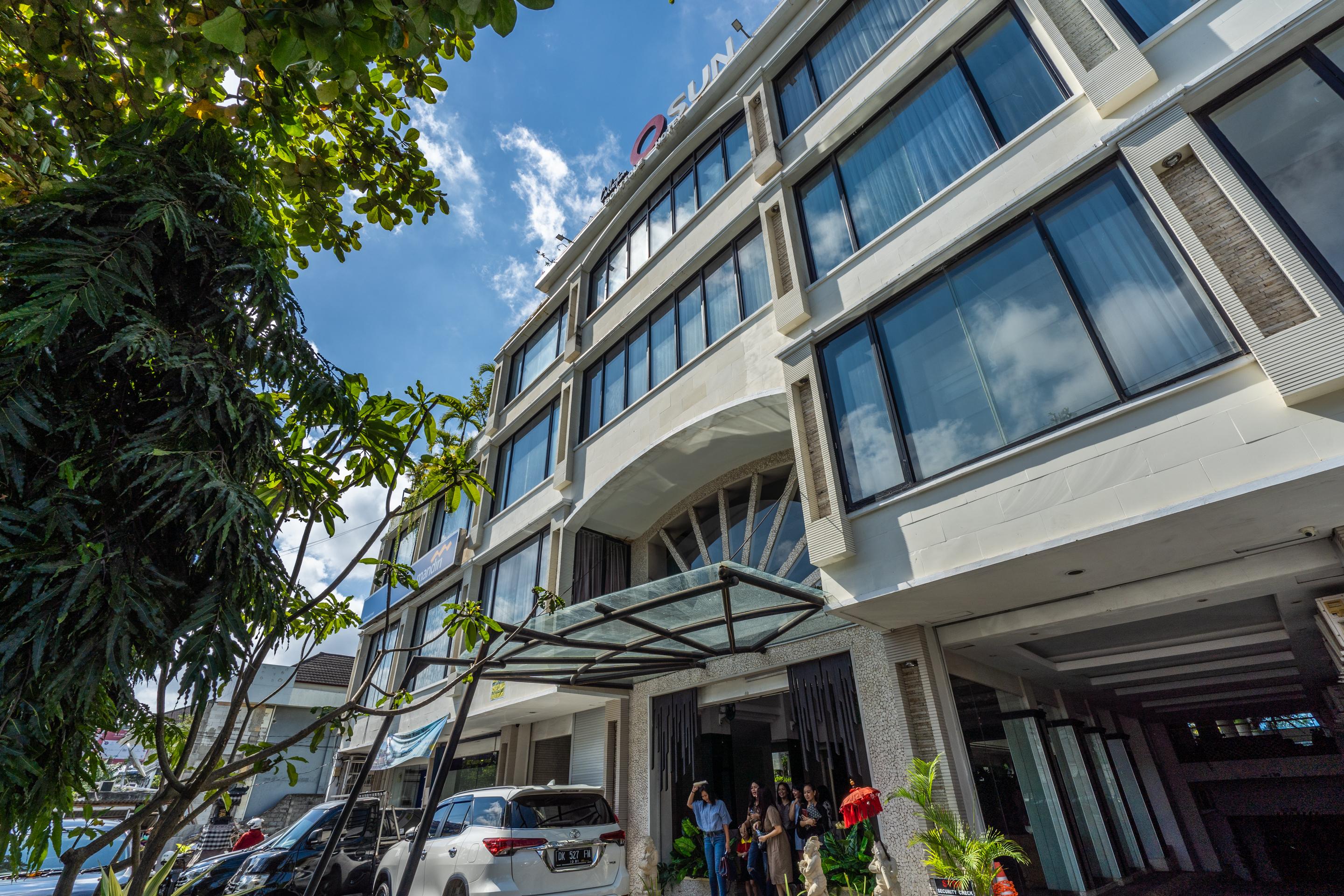 Sun Boutique Hotel Кута Экстерьер фото