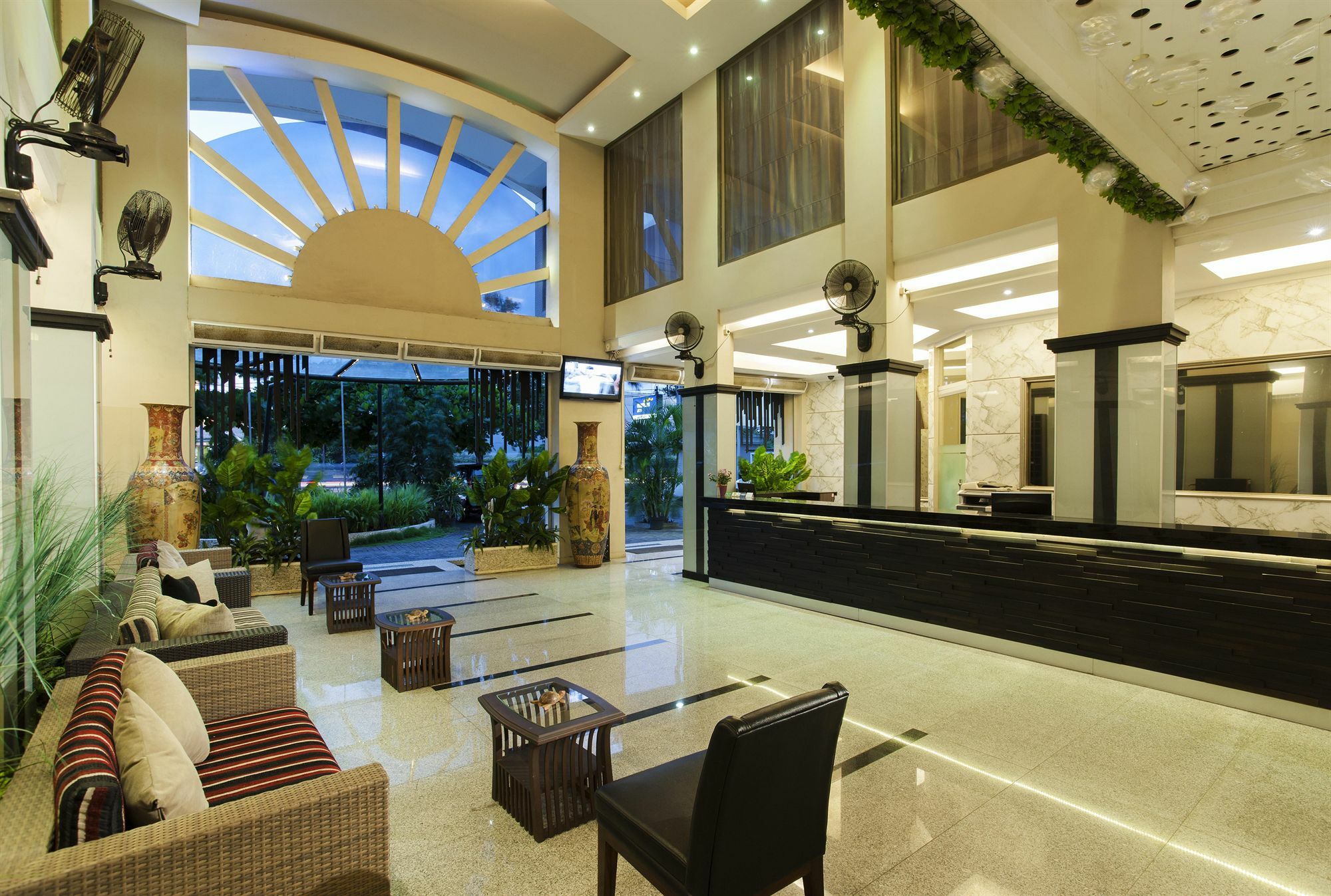 Sun Boutique Hotel Кута Экстерьер фото